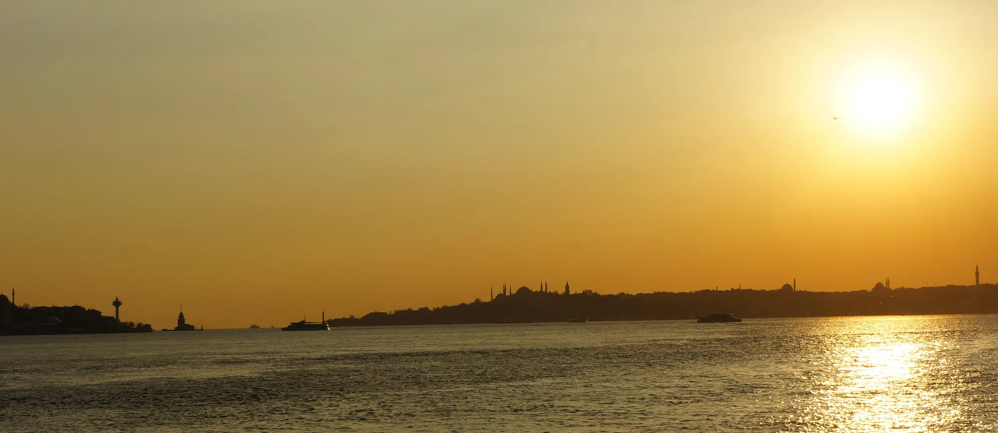gün batımında istanbul boğazı